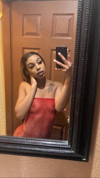 Shortcake, 21  female escort, Stockton