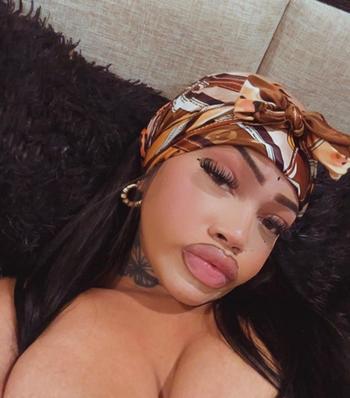 Sienna, 21  female escort, Stockton