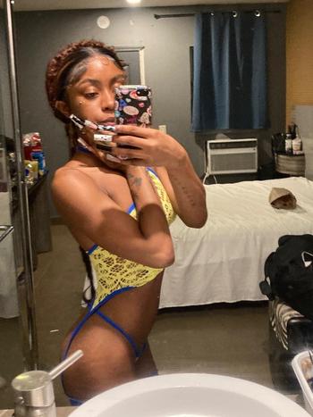 Lovely, 23  female escort, Stockton